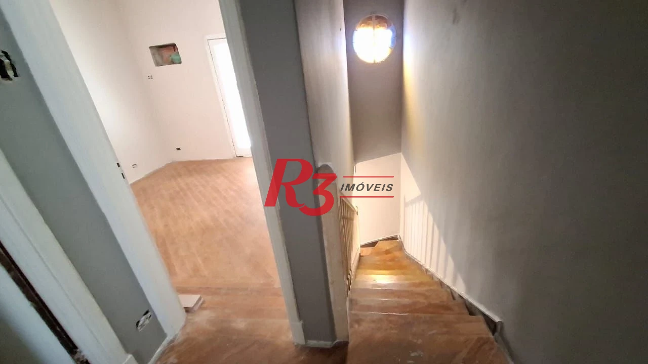 Sobrado para alugar, 250 m² por R$ 5.500,00/mês - Pompéia - Santos/SP