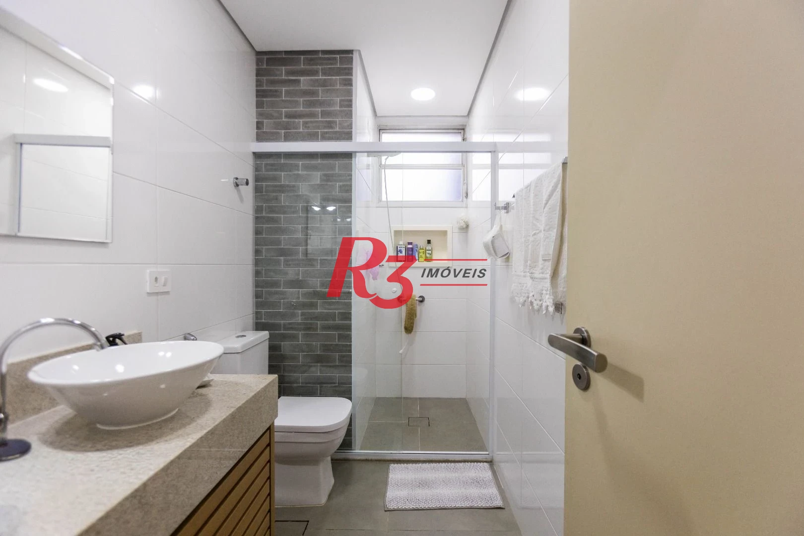 Apartamento com 3 dormitórios à venda, 113 m² - Gonzaga - Santos/SP