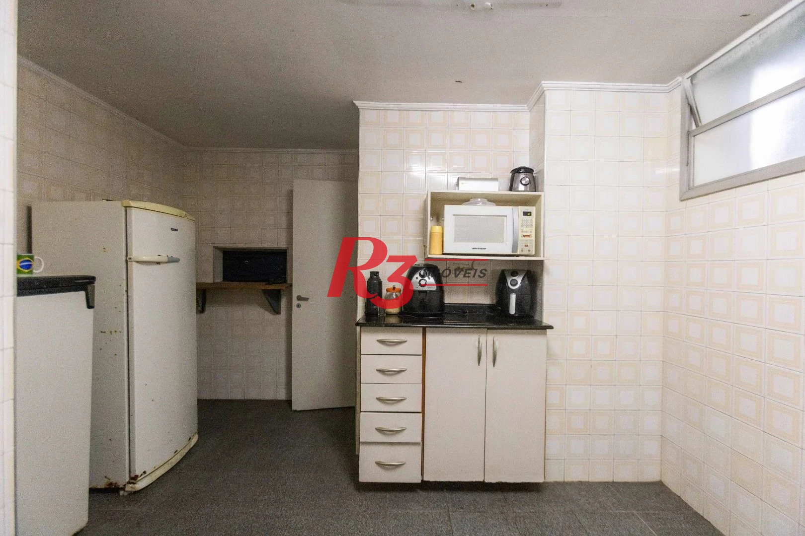 Apartamento com 3 dormitórios à venda, 113 m² - Gonzaga - Santos/SP