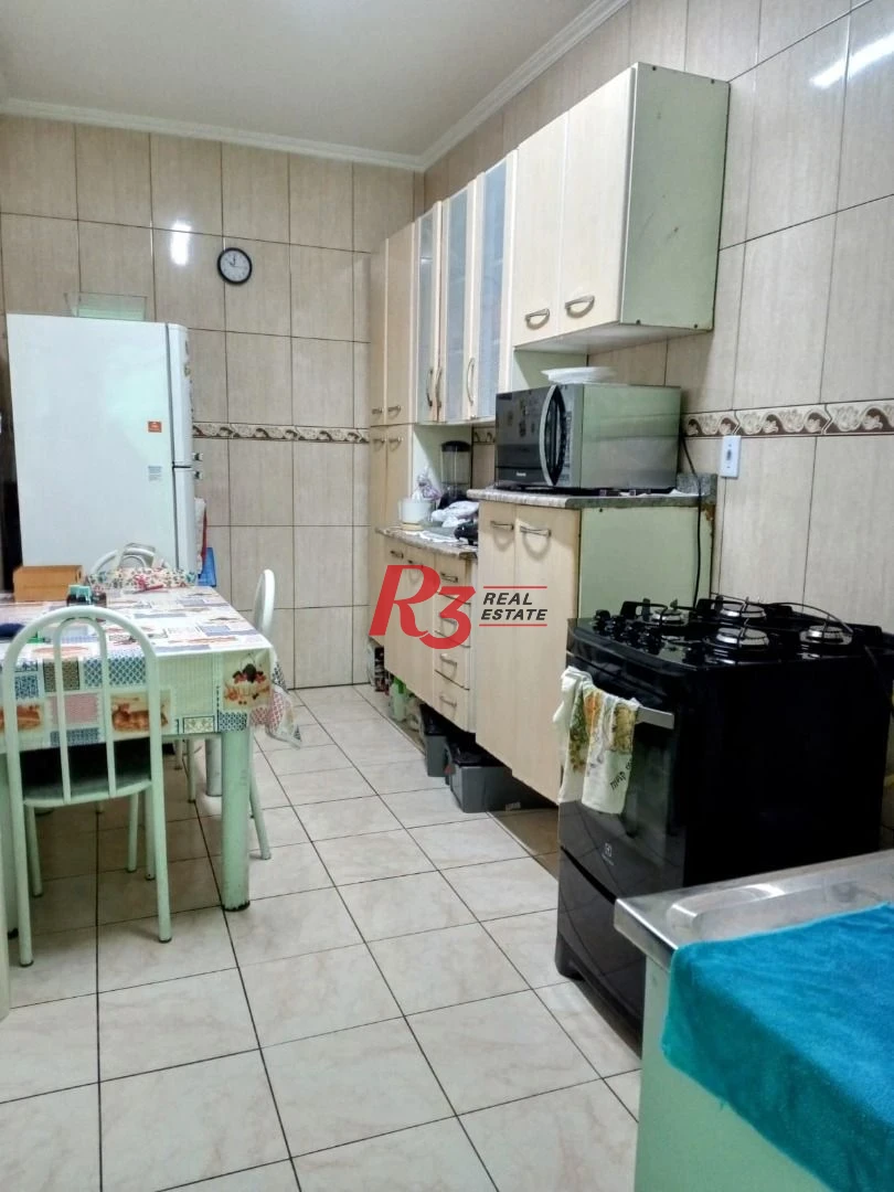 Apartamento com 2 dormitórios à venda, 75 m² por R$ 300.000,00 - Vila Matias - Santos/SP