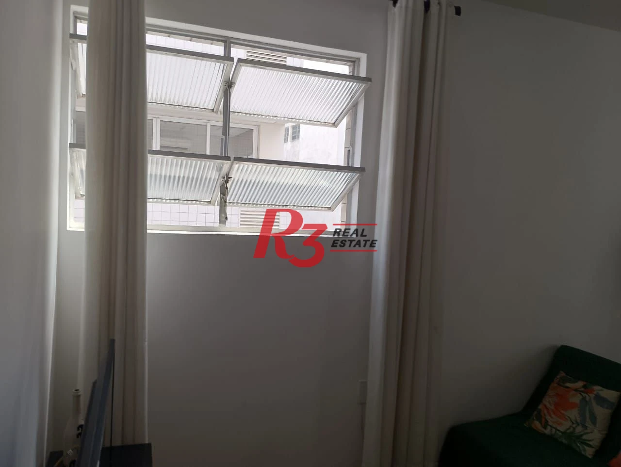 Kitnet com 1 dormitório à venda, 45 m² por R$ 375.000,00 - Gonzaga - Santos/SP