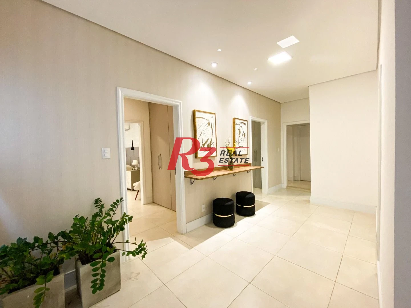 Apartamento com 4 dormitórios à venda, 233 m² por R$ 1.900.000,00 - Embaré - Santos/SP