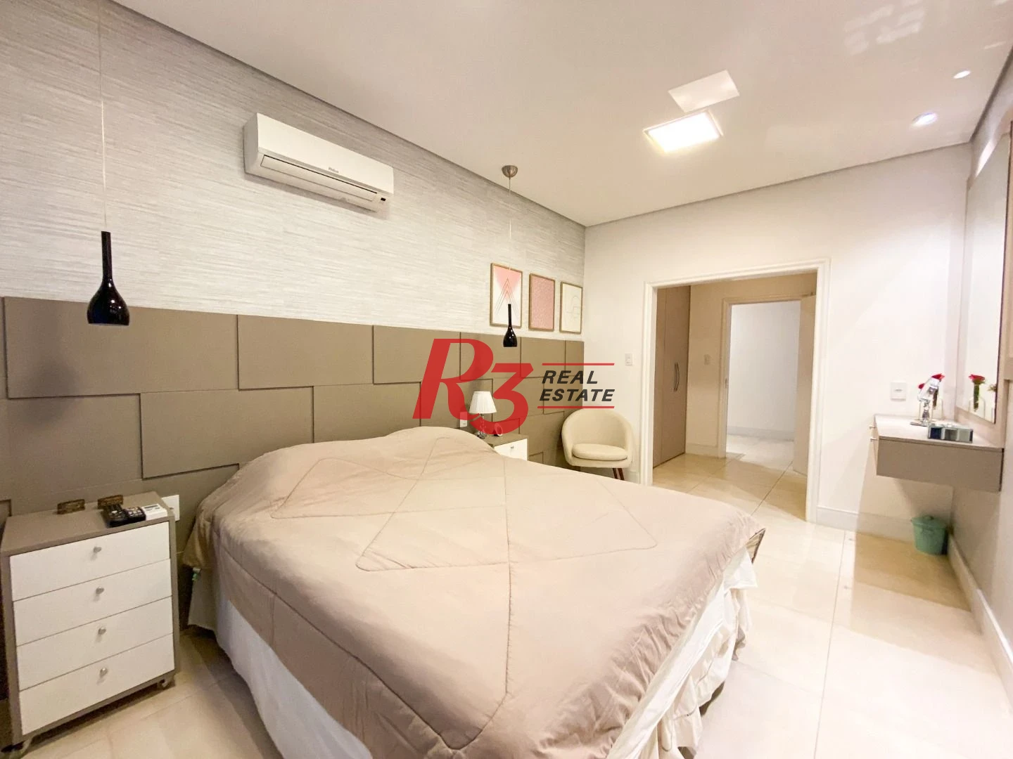 Apartamento com 4 dormitórios à venda, 233 m² por R$ 1.900.000,00 - Embaré - Santos/SP