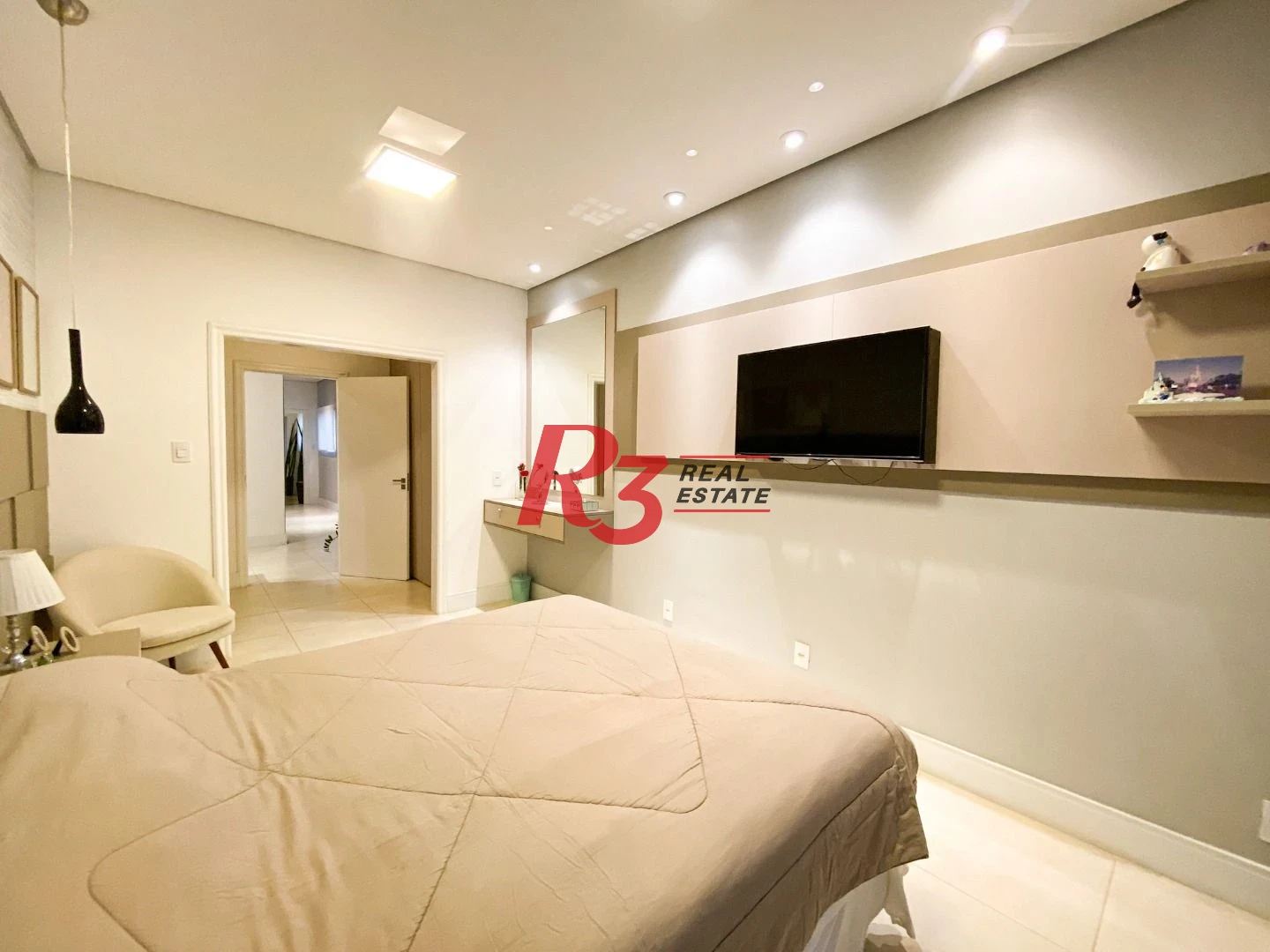 Apartamento com 4 dormitórios à venda, 233 m² por R$ 1.900.000,00 - Embaré - Santos/SP
