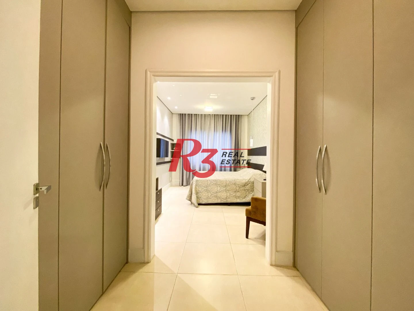 Apartamento com 4 dormitórios à venda, 233 m² por R$ 1.900.000,00 - Embaré - Santos/SP
