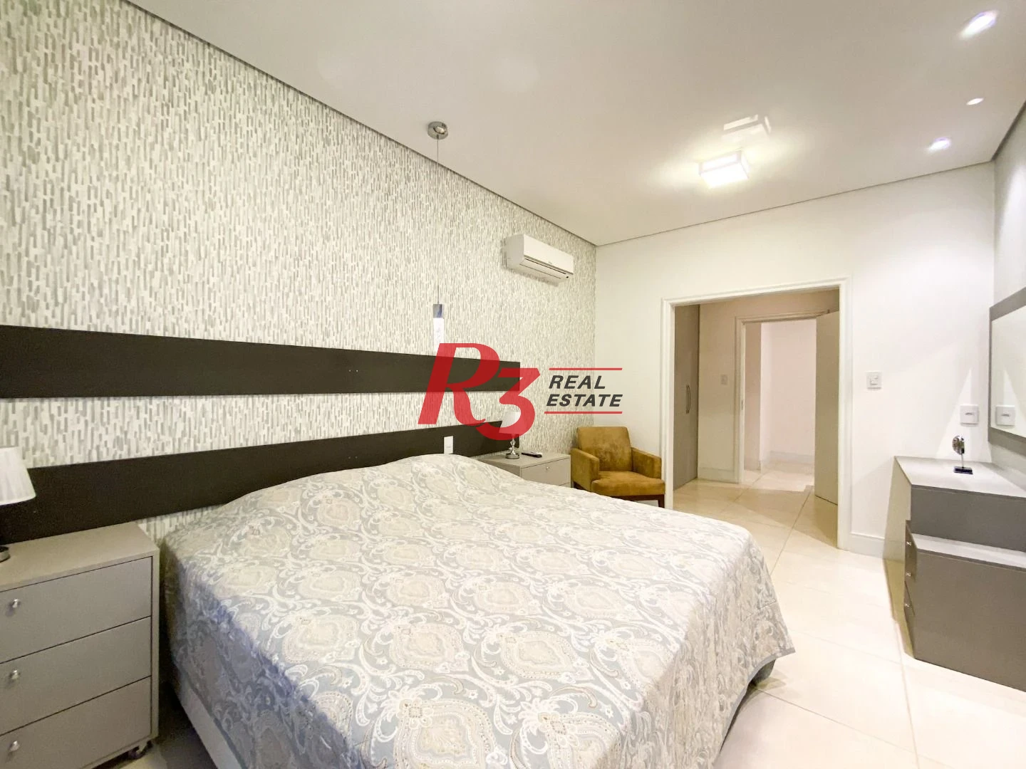 Apartamento com 4 dormitórios à venda, 233 m² por R$ 1.900.000,00 - Embaré - Santos/SP
