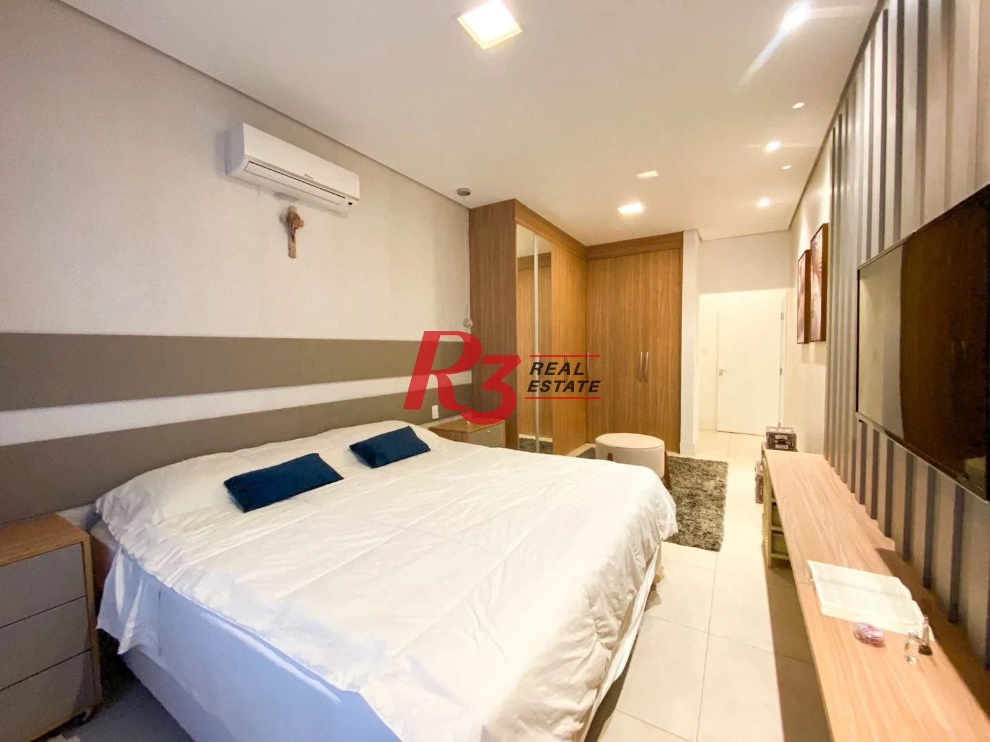 Apartamento com 4 dormitórios à venda, 233 m² por R$ 1.900.000,00 - Embaré - Santos/SP
