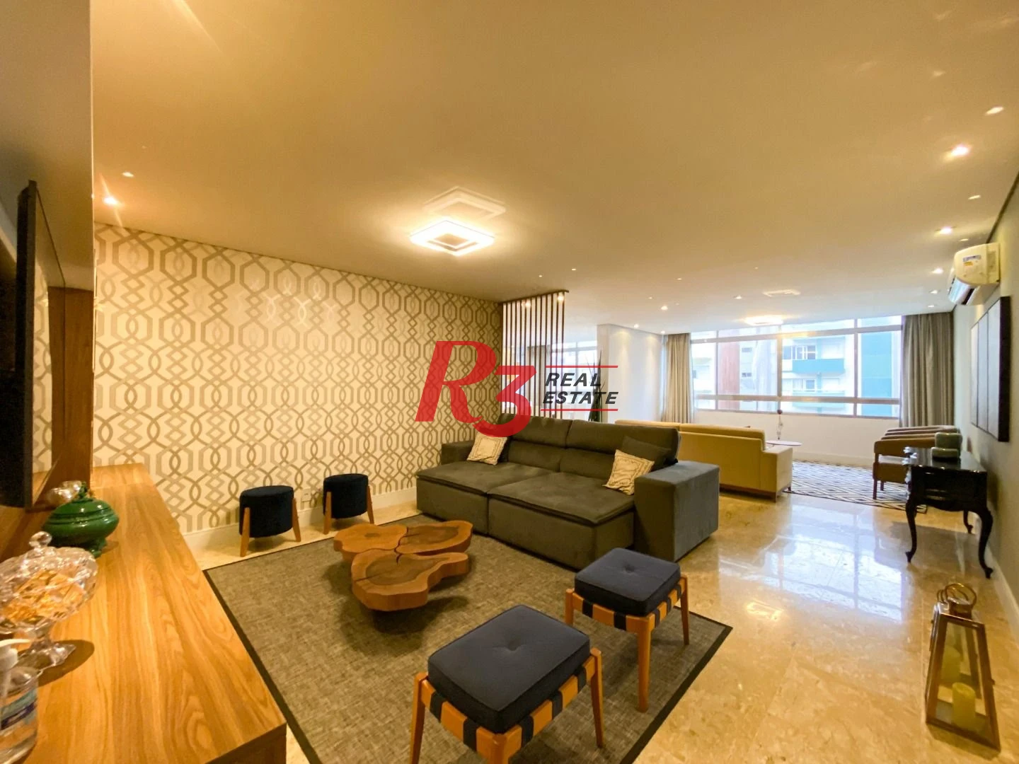 Apartamento com 4 dormitórios à venda, 233 m² por R$ 1.900.000,00 - Embaré - Santos/SP