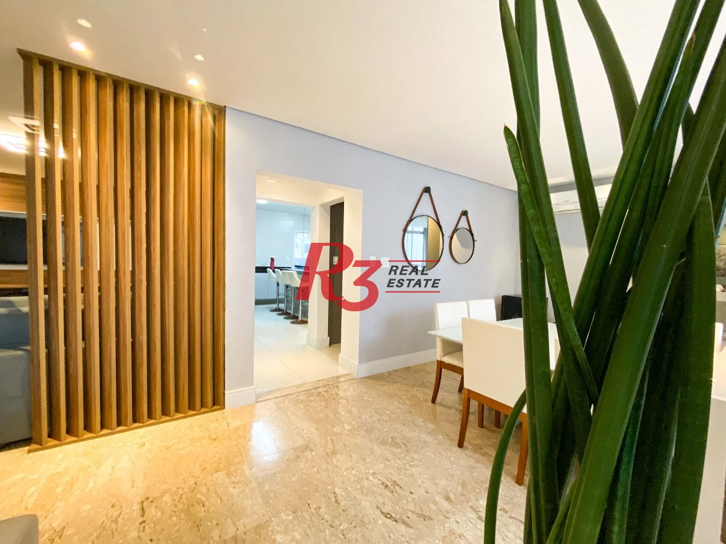 Apartamento com 4 dormitórios à venda, 233 m² por R$ 1.900.000,00 - Embaré - Santos/SP