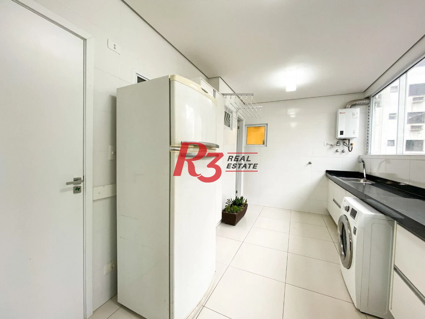 Apartamento com 4 dormitórios à venda, 233 m² por R$ 1.900.000,00 - Embaré - Santos/SP