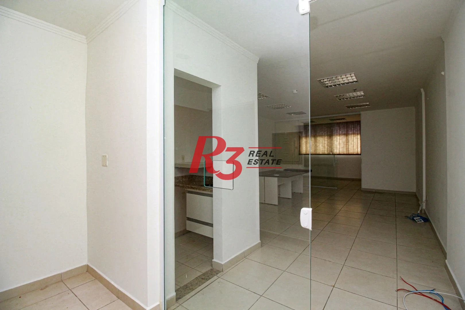 Sala para alugar, 55 m² por R$ 3.000,00/mês - Centro - Santos/SP