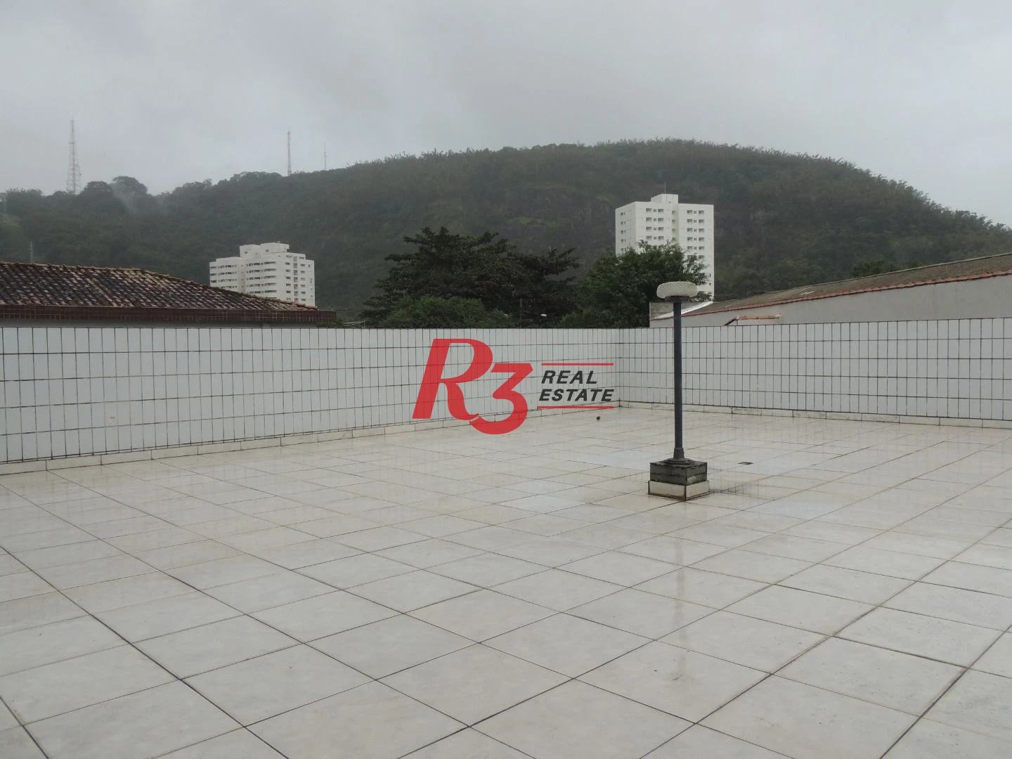 Galpão para alugar, 200 m² por R$ 7.509,39/mês - Vila Voturuá - São Vicente/SP