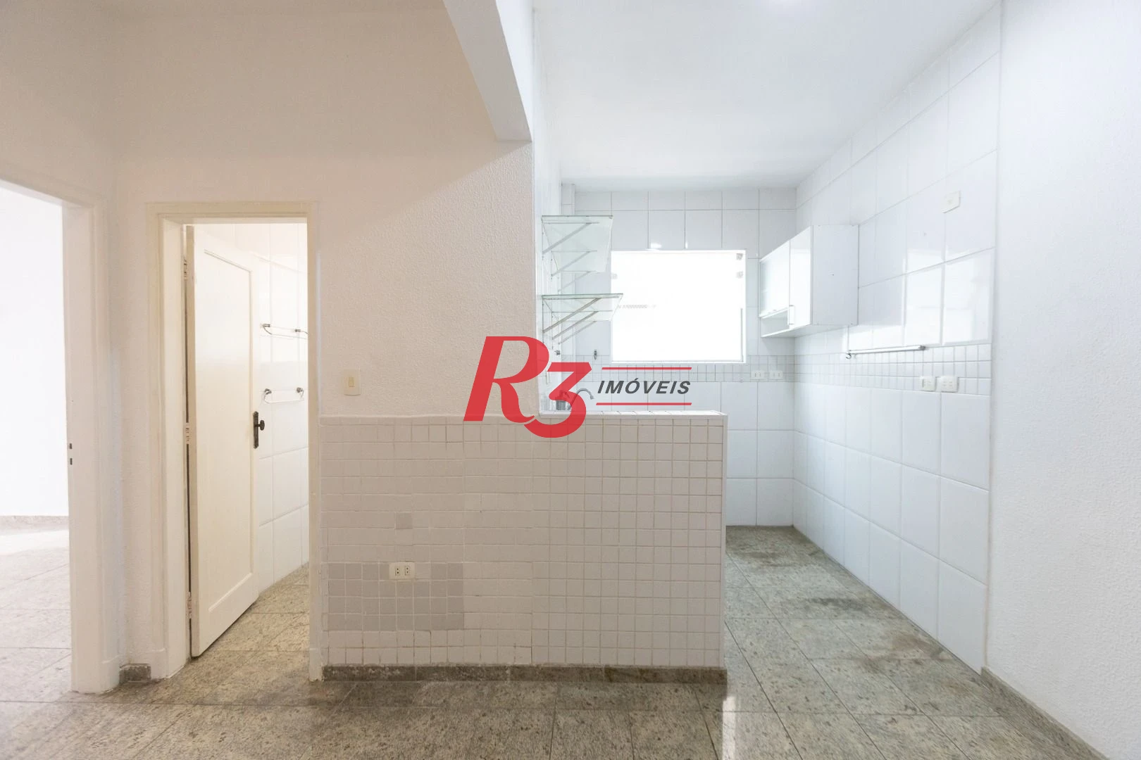 Apartamento com 1 dormitório para alugar, 50 m² por R$ 3.000,00/mês - Boqueirão - Santos/SP