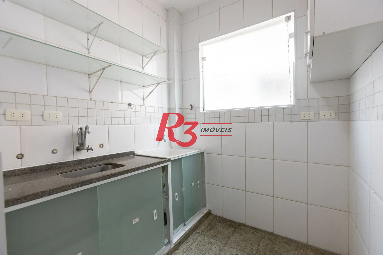 Apartamento com 1 dormitório para alugar, 50 m² por R$ 3.000,00/mês - Boqueirão - Santos/SP