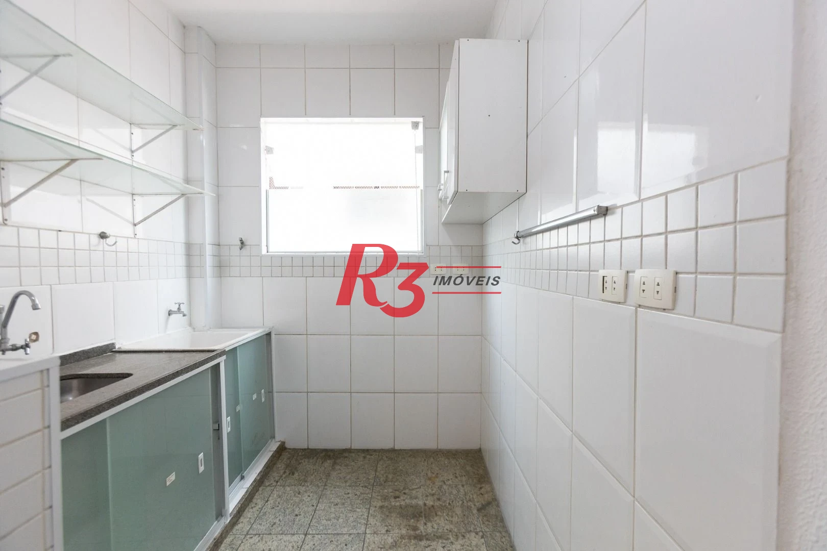 Apartamento com 1 dormitório para alugar, 50 m² por R$ 3.000,00/mês - Boqueirão - Santos/SP