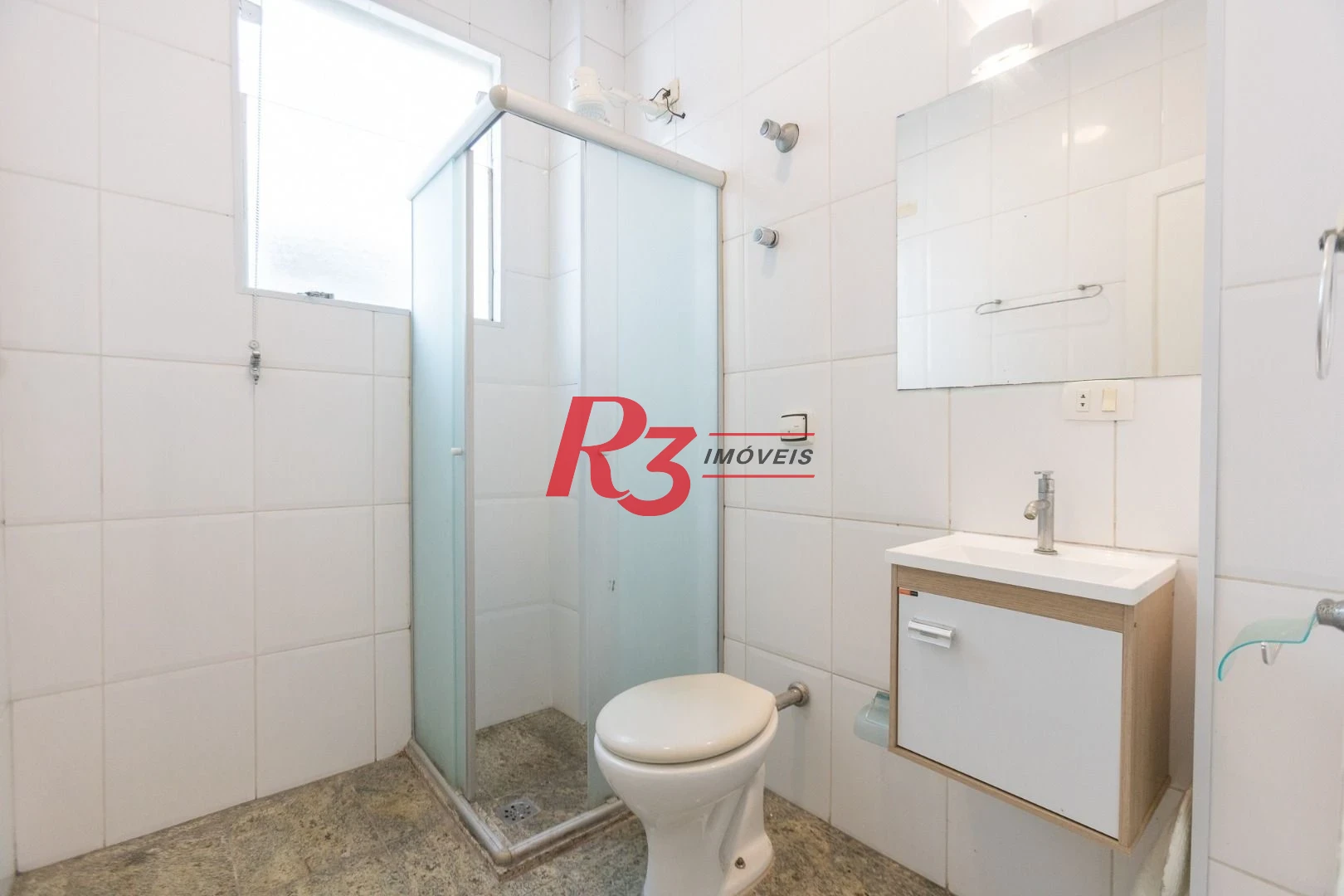 Apartamento com 1 dormitório para alugar, 50 m² por R$ 3.000,00/mês - Boqueirão - Santos/SP