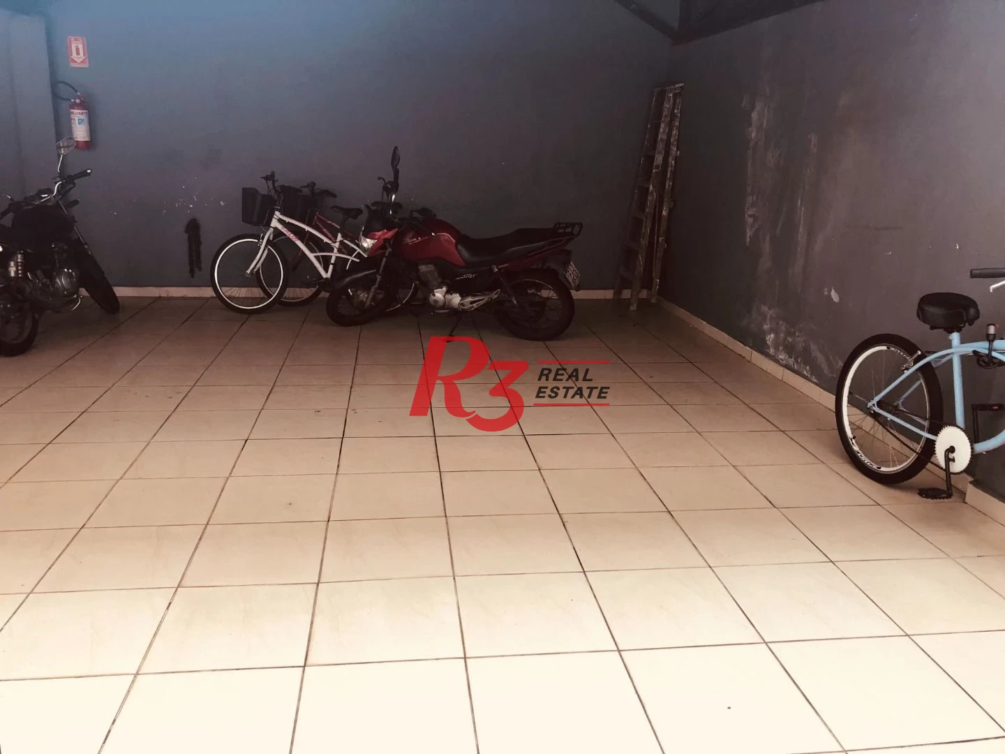 Apartamento térreo com 2 dormitórios à venda, 76 m² - Vila Matias - Santos/SP
