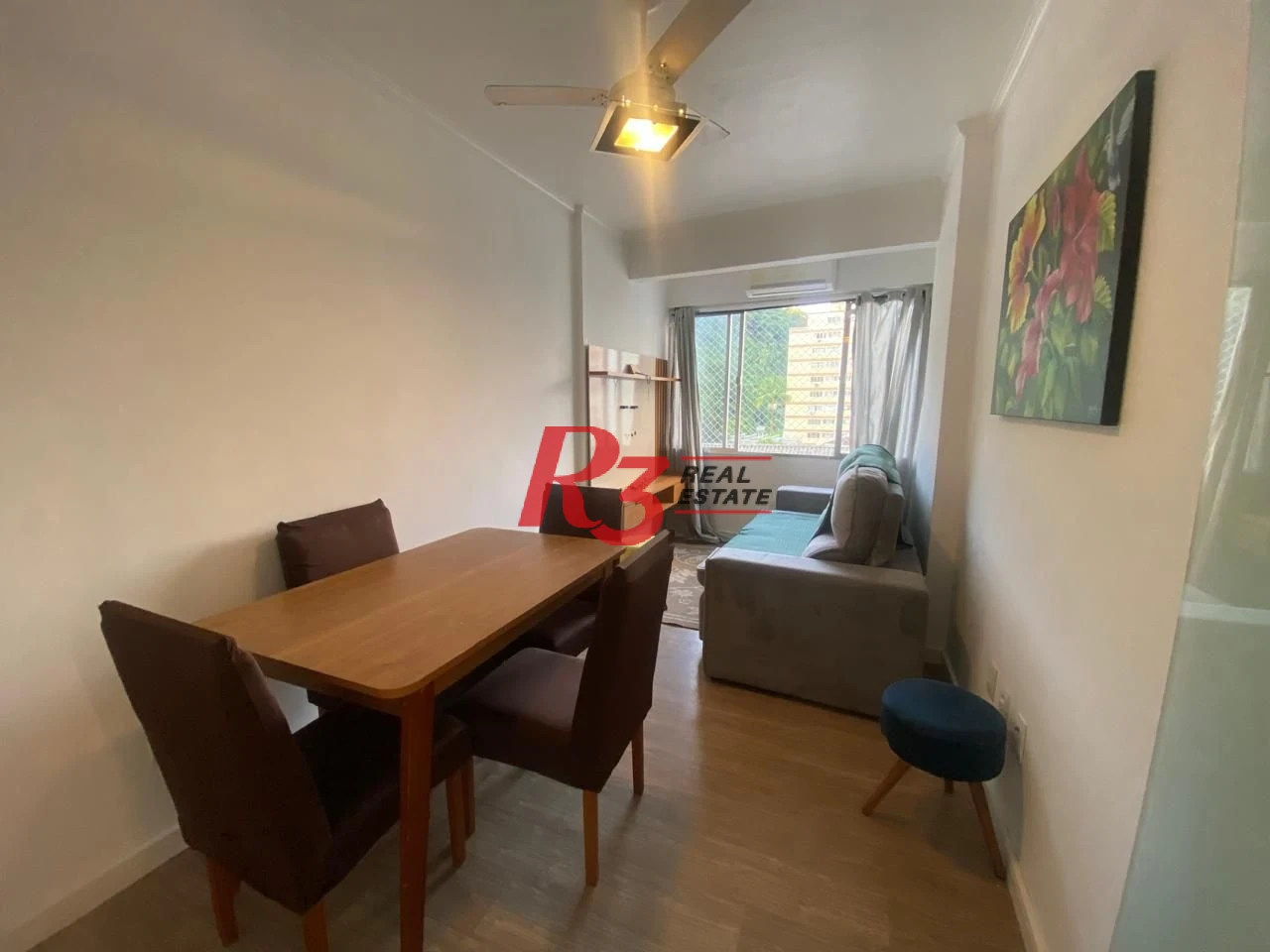 Apartamento com Vista Mar por R$ 244.000 - Itararé - São Vicente/SP