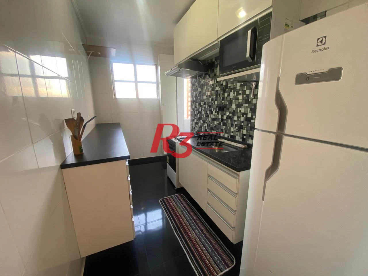 Apartamento com Vista Mar por R$ 244.000 - Itararé - São Vicente/SP