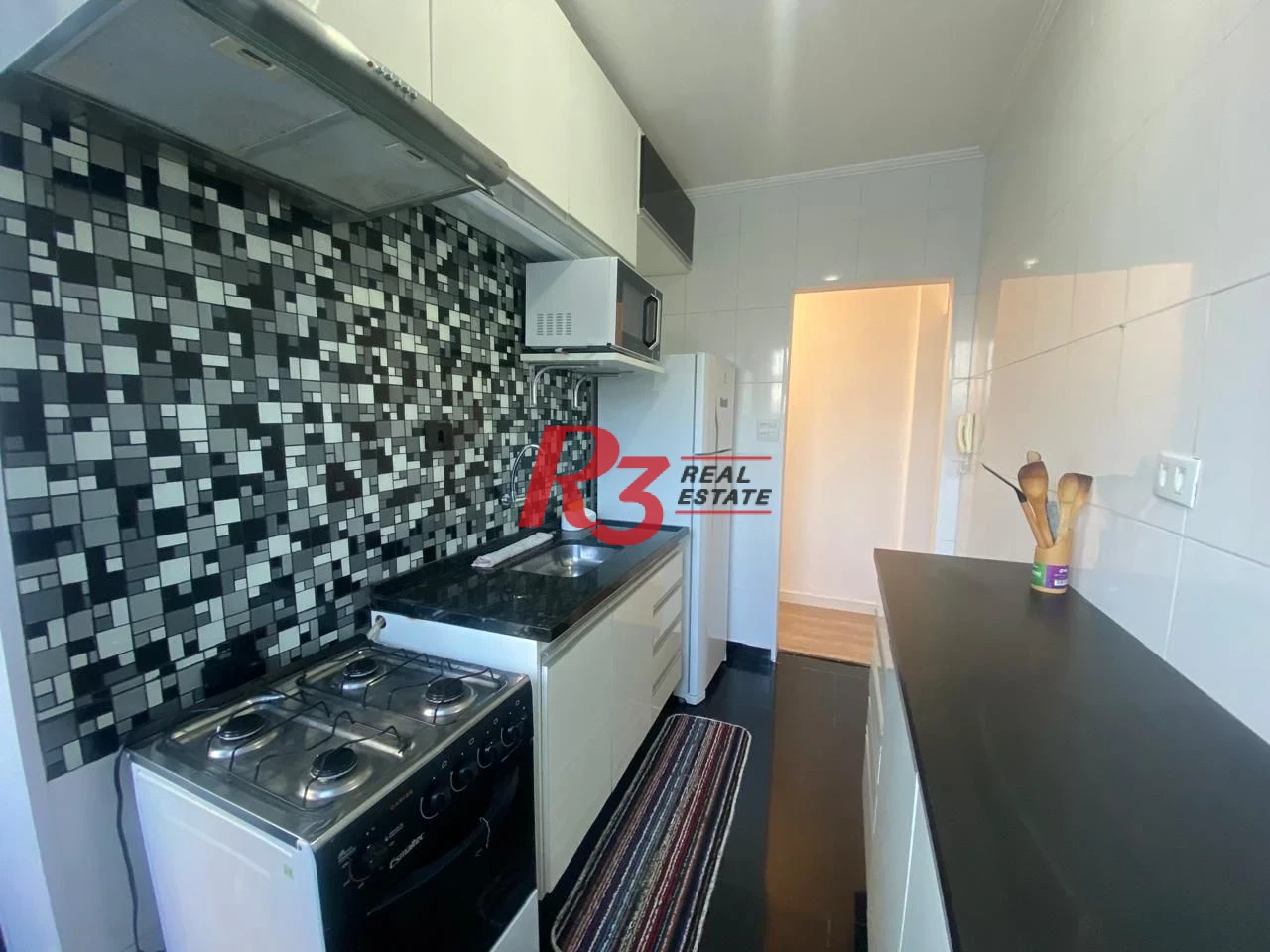 Apartamento com Vista Mar por R$ 244.000 - Itararé - São Vicente/SP