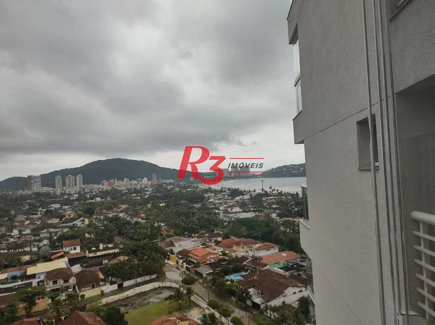 Apartamento à venda, 69 m² por R$ 750.000,00 - Praia da Enseada - Guarujá/SP