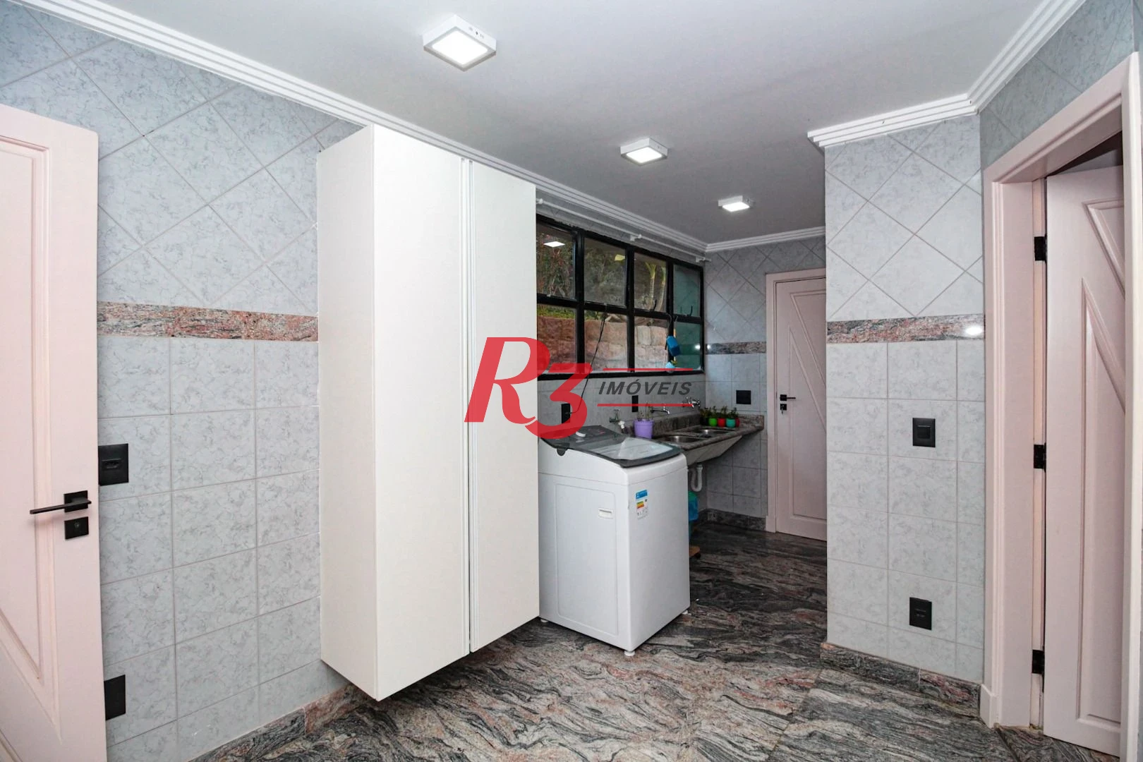 Casa com 6 dormitórios à venda, 704 m² por R$ 12.500.000,00 - Morro Santa Terezinha - Santos/SP