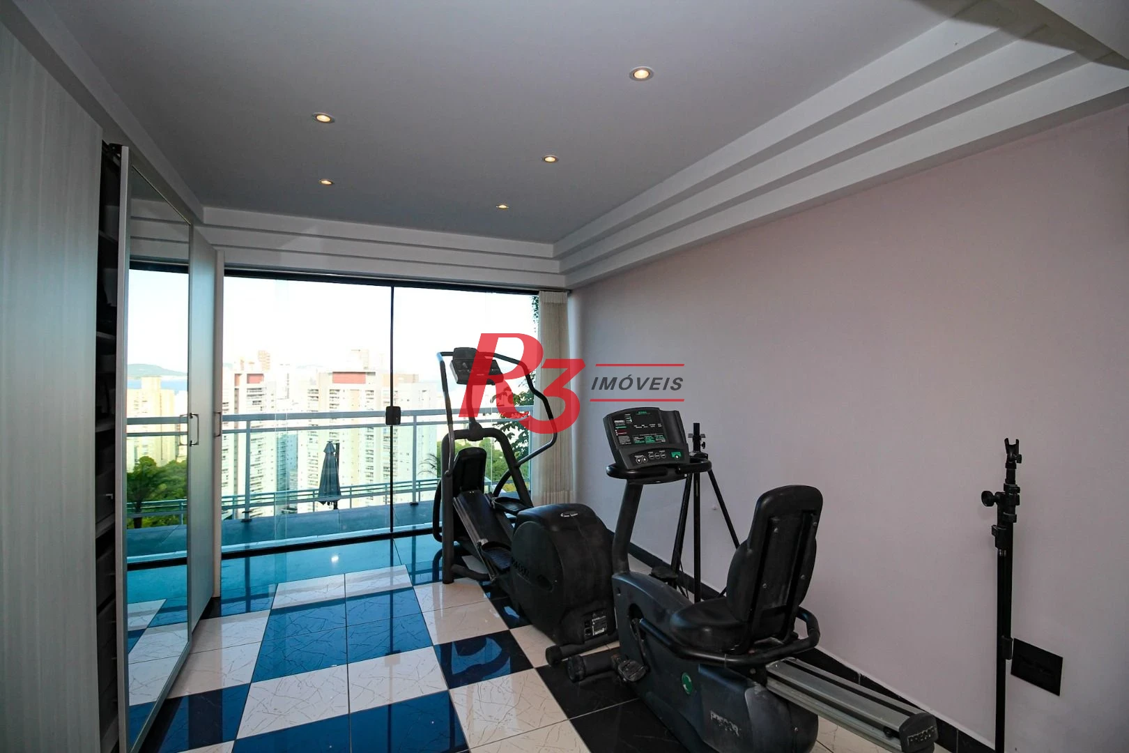 Casa com 6 dormitórios à venda, 704 m² por R$ 12.500.000,00 - Morro Santa Terezinha - Santos/SP