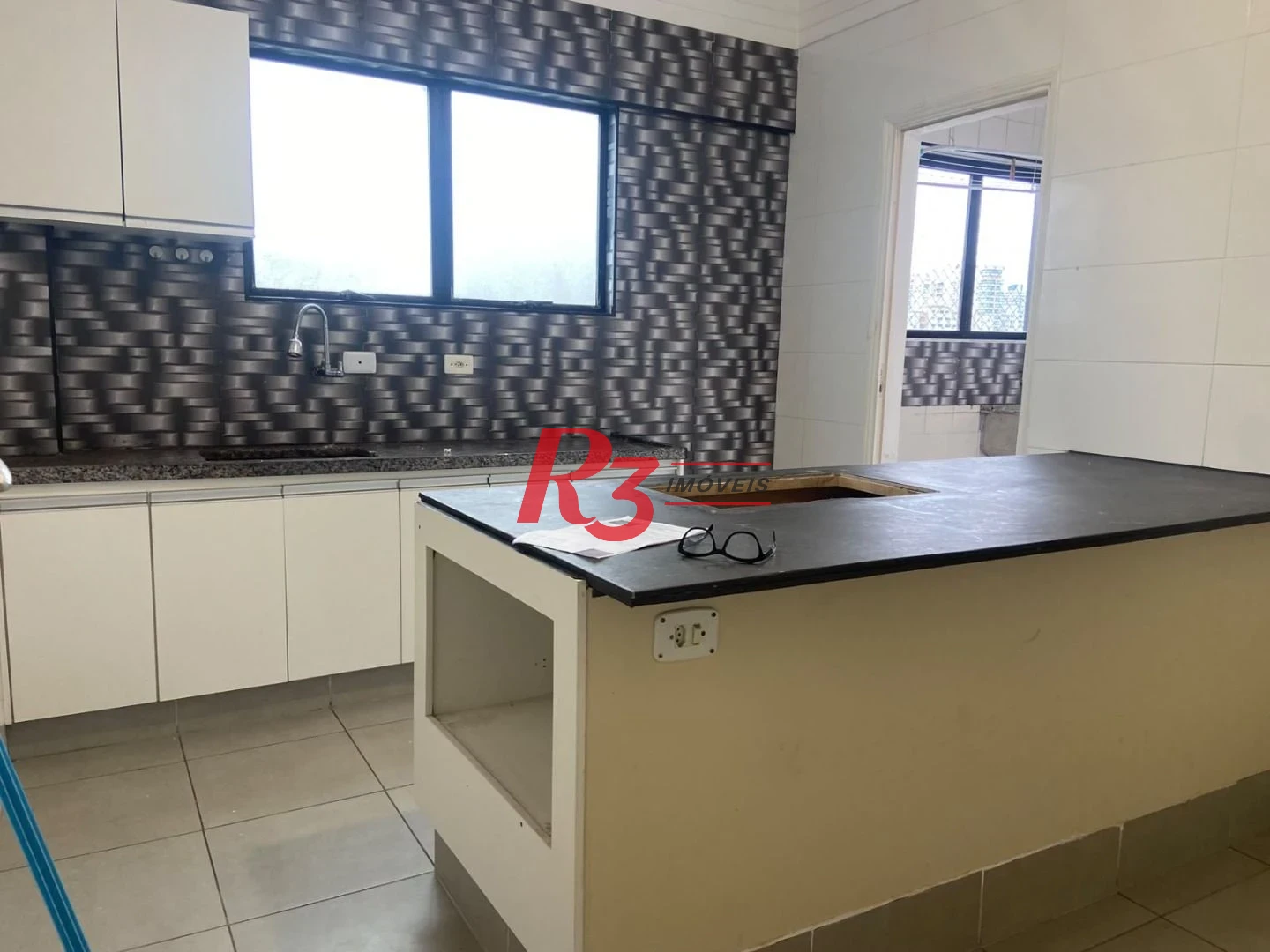 Apartamento com 2 dormitórios para alugar, 112 m² por R$ 3.600,02/mês - Embaré - Santos/SP