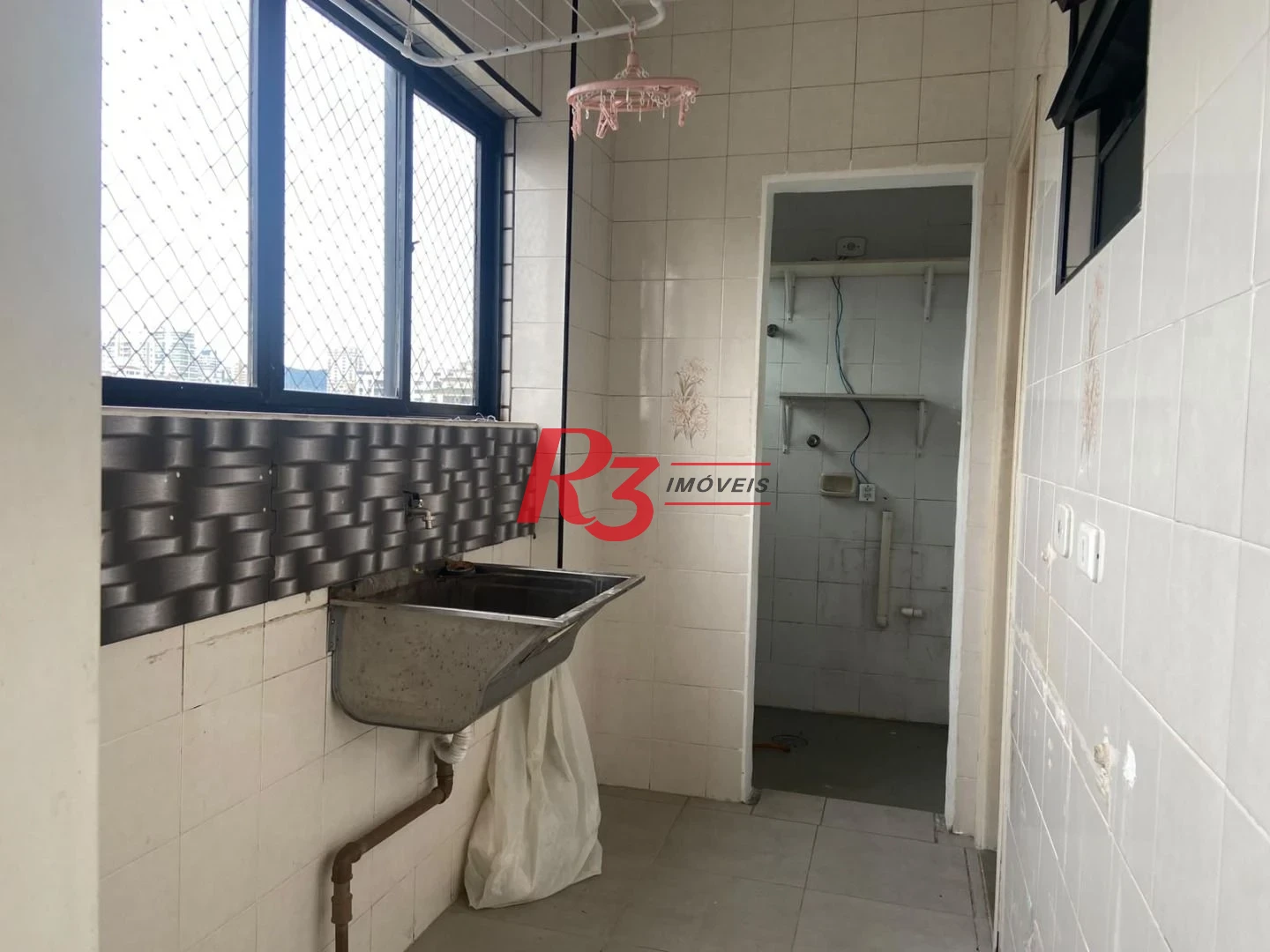Apartamento com 2 dormitórios para alugar, 112 m² por R$ 3.600,02/mês - Embaré - Santos/SP