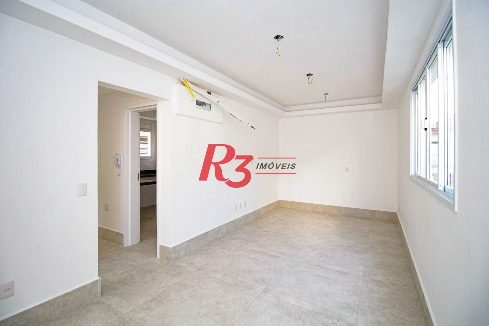 Village com 3 dormitórios à venda, 200 m² por R$ 1.200.000,00 - Gonzaga - Santos/SP