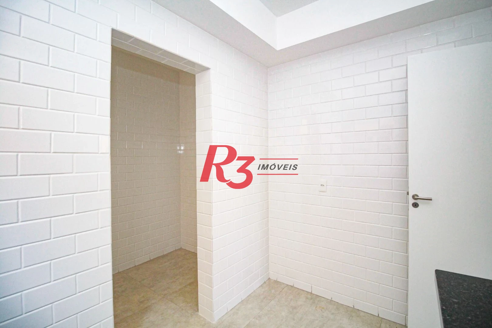 Village com 3 dormitórios à venda, 200 m² por R$ 1.200.000,00 - Gonzaga - Santos/SP