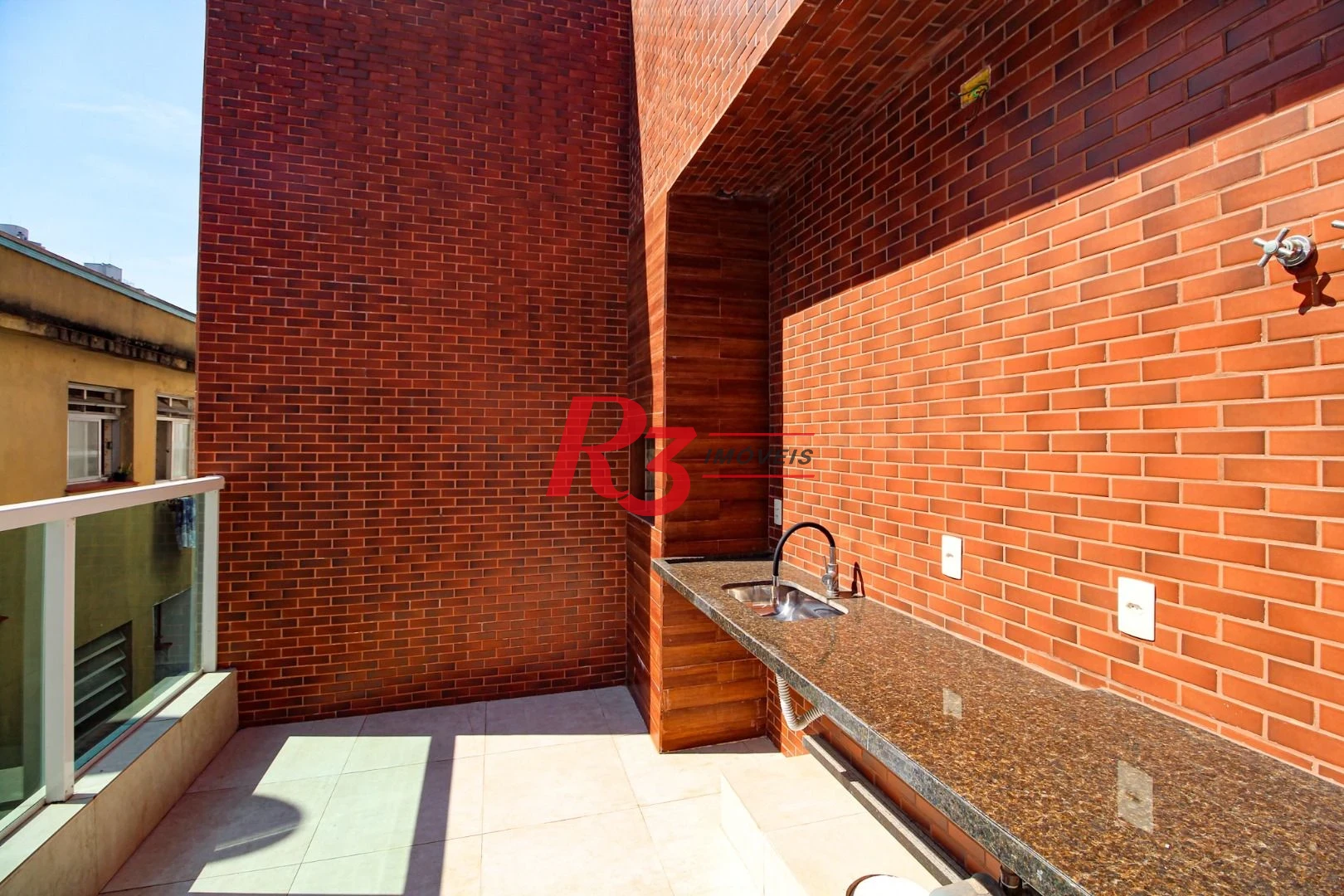 Village com 3 dormitórios à venda, 200 m² por R$ 1.200.000,00 - Gonzaga - Santos/SP