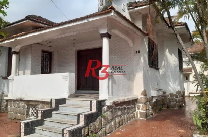 Casa ampla com 4 dormitórios à venda na Vila Belmiro.