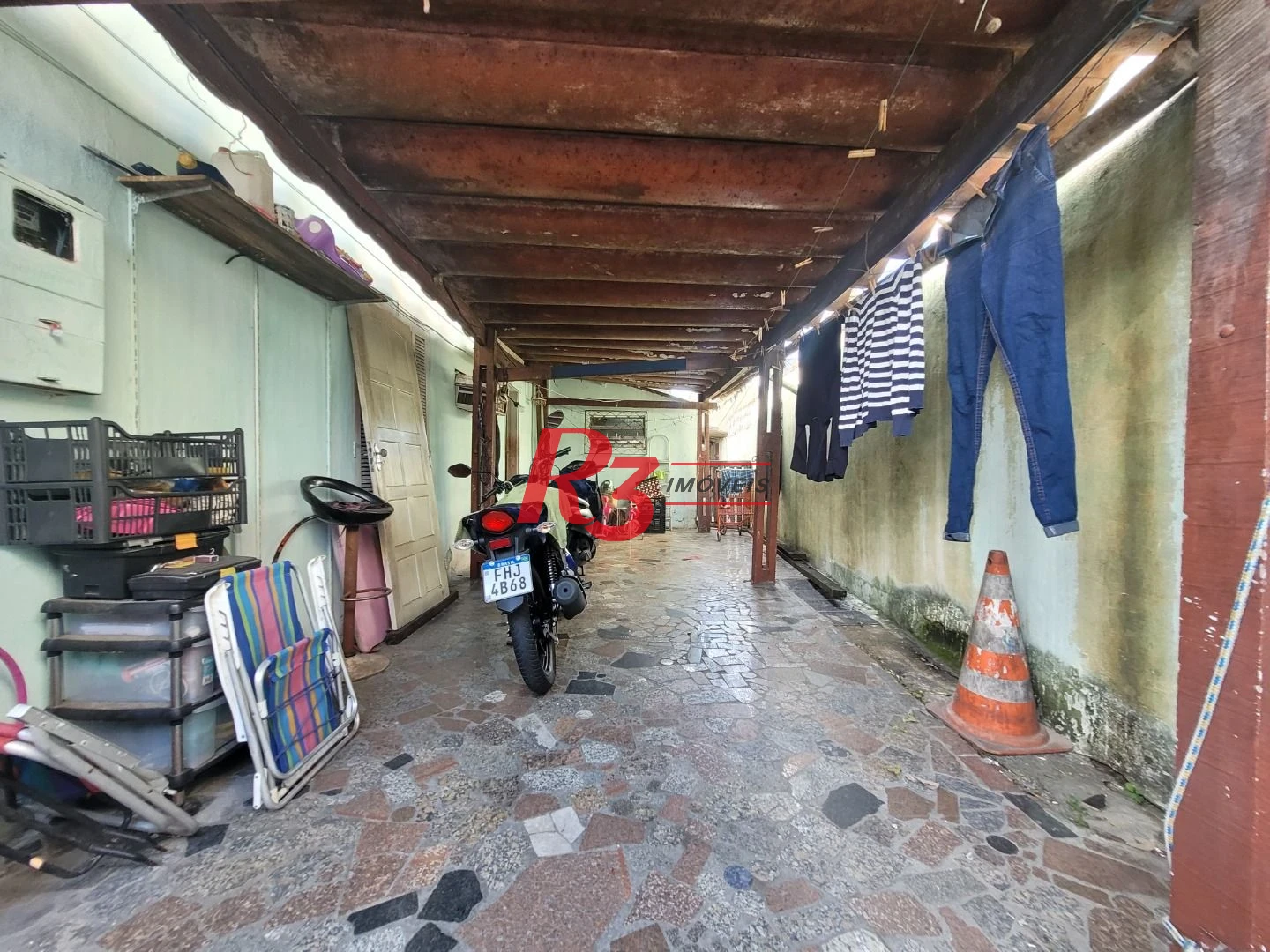 Casa com 3 dormitórios à venda, 223 m² - Encruzilhada - Santos/SP