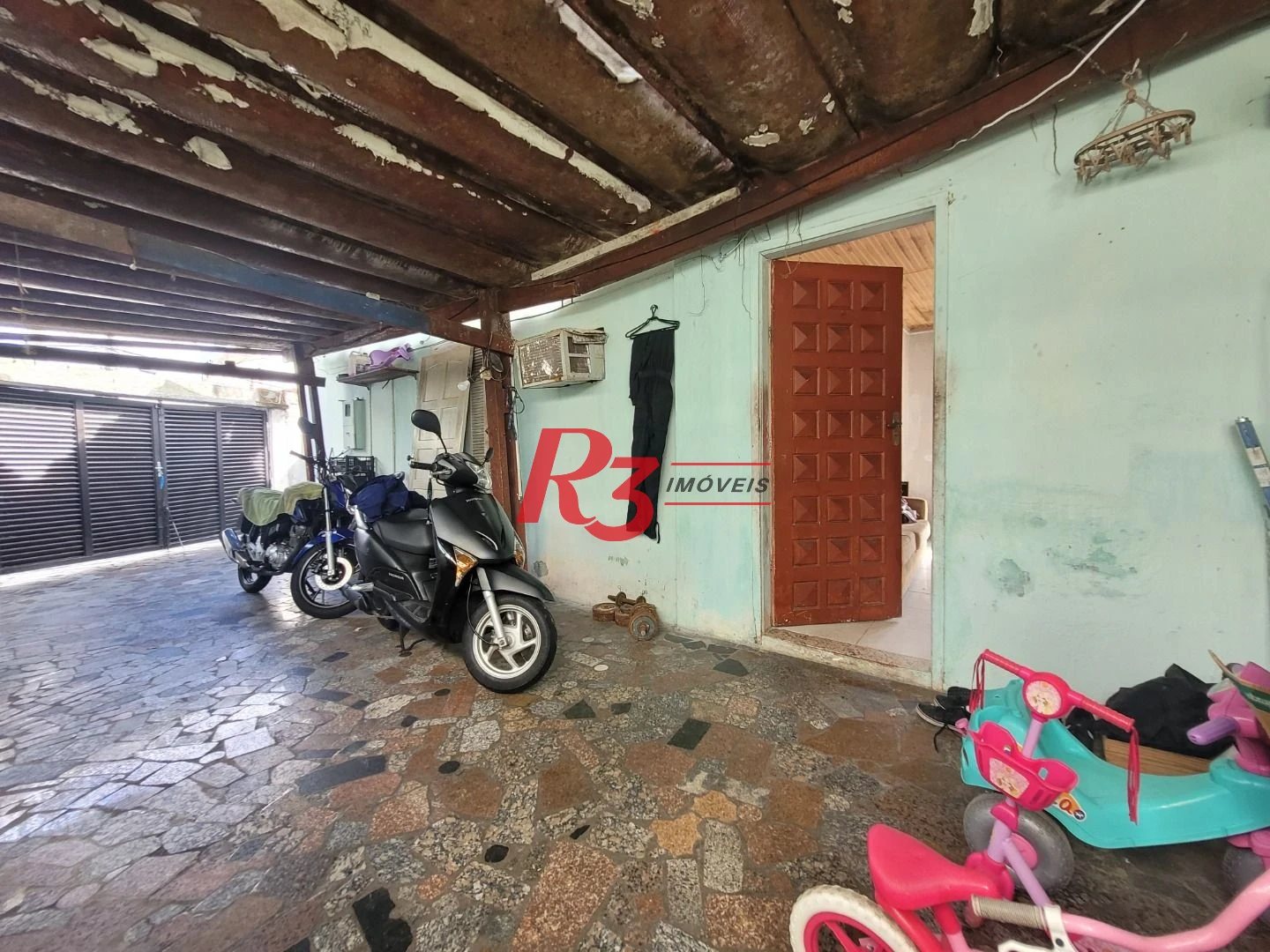 Casa com 3 dormitórios à venda, 223 m² - Encruzilhada - Santos/SP