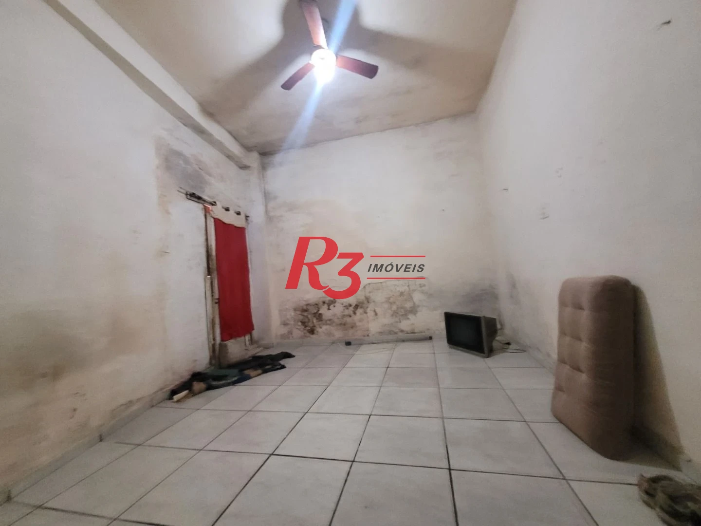 Casa com 3 dormitórios à venda, 223 m² - Encruzilhada - Santos/SP