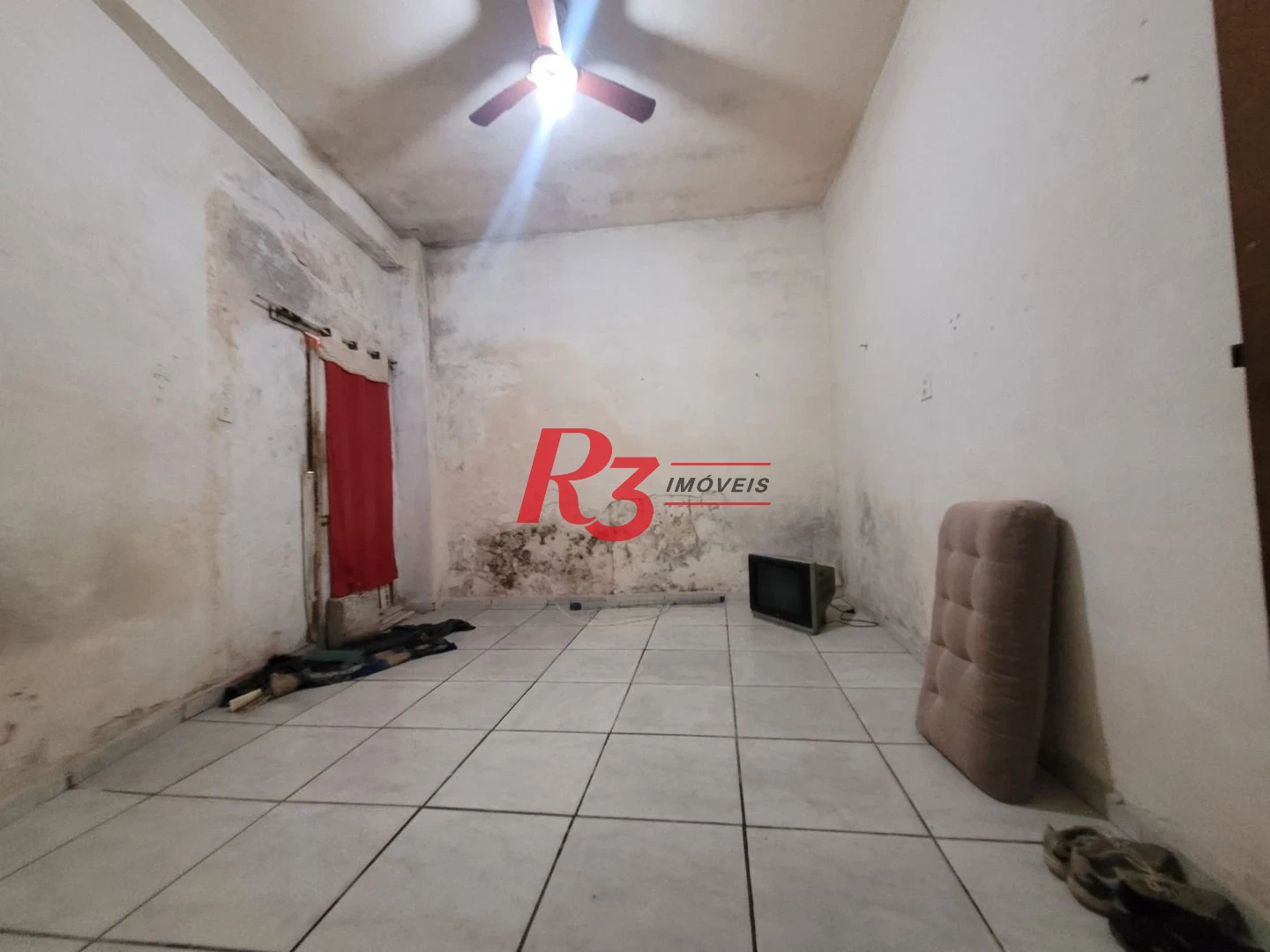 Casa com 3 dormitórios à venda, 223 m² - Encruzilhada - Santos/SP