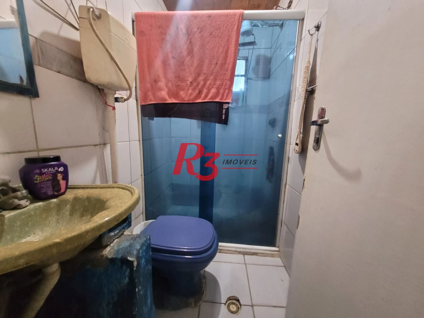 Casa com 3 dormitórios à venda, 223 m² - Encruzilhada - Santos/SP