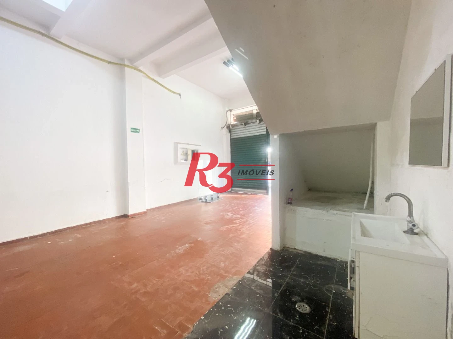 Galpão para alugar, 200 m² - Centro - Santos/SP