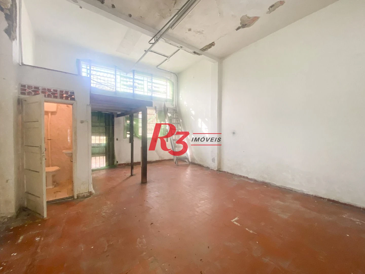 Galpão para alugar, 200 m² - Centro - Santos/SP