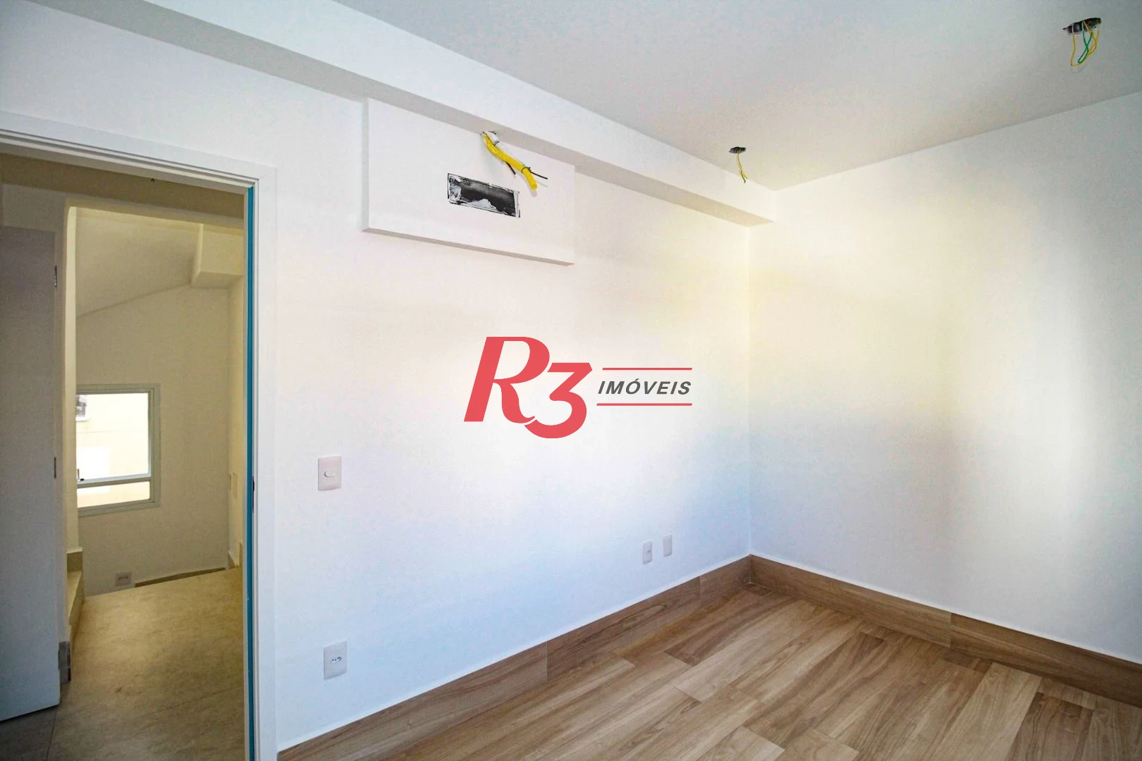Sobrado com 3 dormitórios à venda, 190 m² por R$ 800.000,00 - Gonzaga - Santos/SP