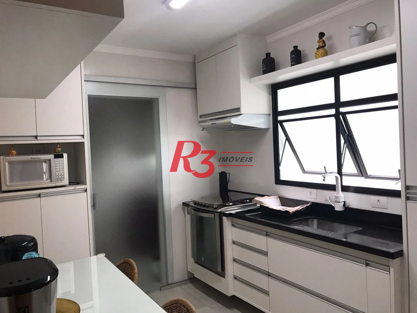 Apartamento com 2 dormitórios à venda, 85 m² - Gonzaga - Santos/SP