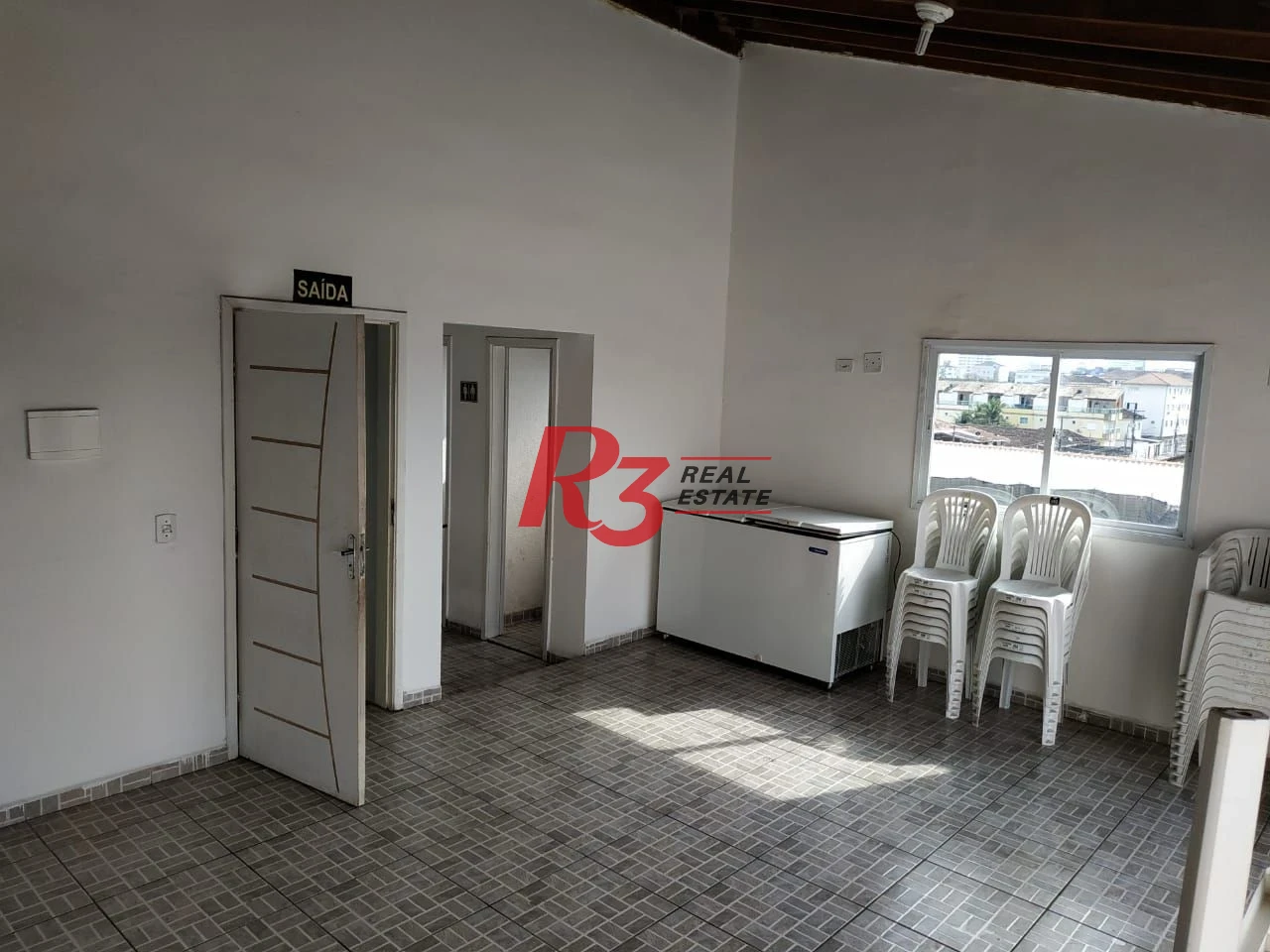 Apartamento com 2 dormitórios à venda, 54 m² por R$ 250.000,00 - Vila Voturuá - São Vicente/SP