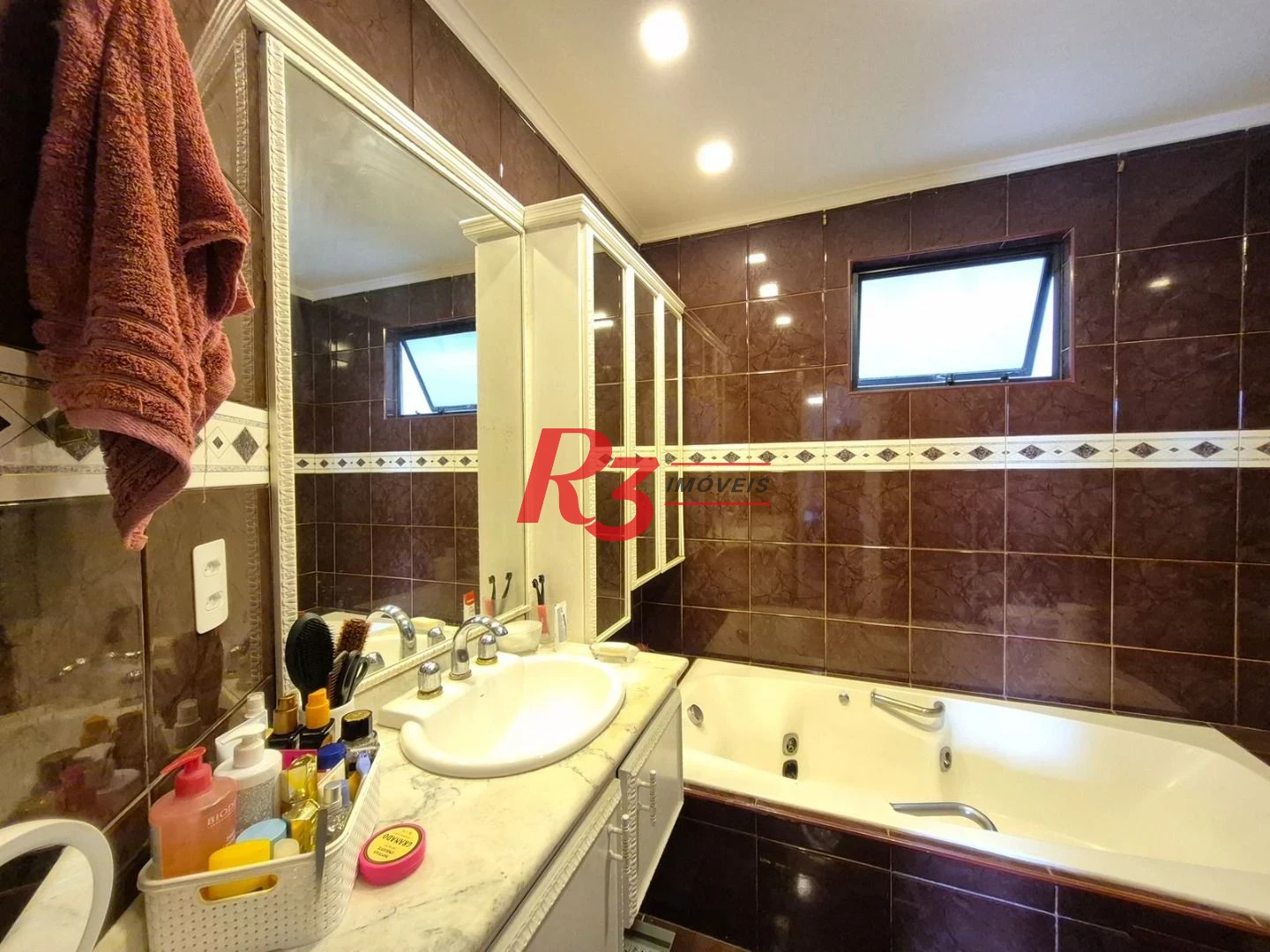 Apartamento com 4 dormitórios à venda, 184 m² por R$ 1.250.000,00 - Boqueirão - Santos/SP