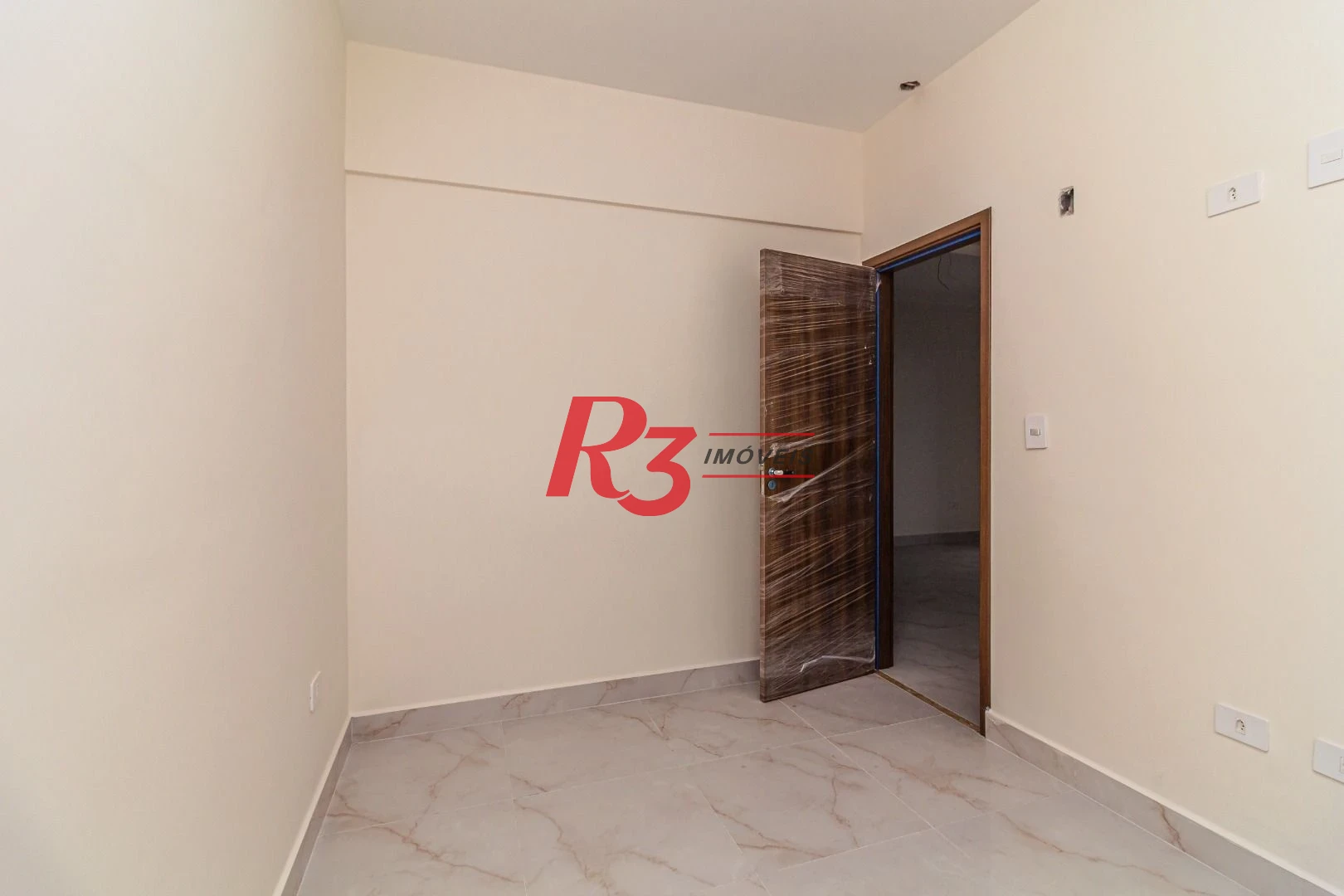 Apartamento com 3 dormitórios à venda, 93 m² por R$ 620.000,00 - Vila Tupi - Praia Grande/SP