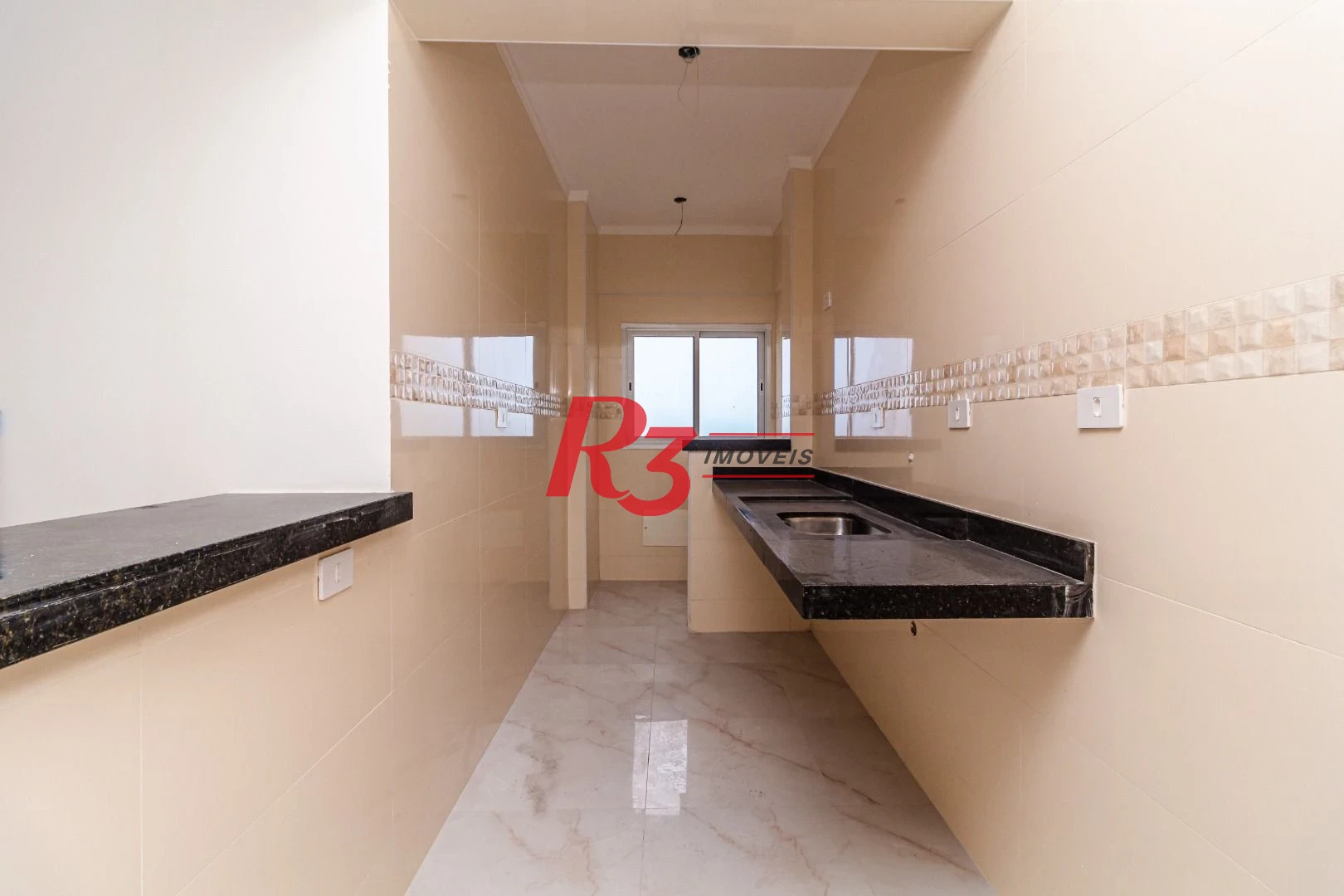 Apartamento com 3 dormitórios à venda, 93 m² por R$ 620.000,00 - Vila Tupi - Praia Grande/SP
