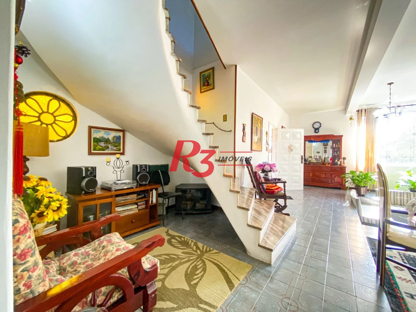 Excelente Casa a Venda 320m² 3 dorms sendo 1 suíte, 4 wc´s, 3 Vagas