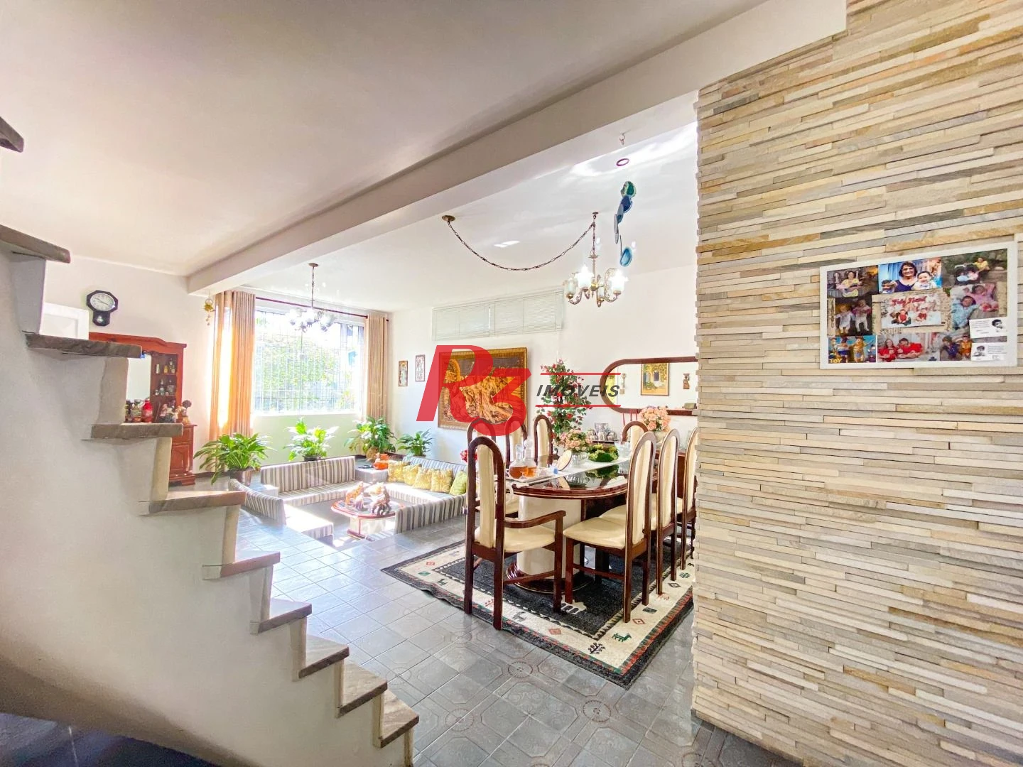 Excelente Casa a Venda 320m² 3 dorms sendo 1 suíte, 4 wc´s, 3 Vagas
