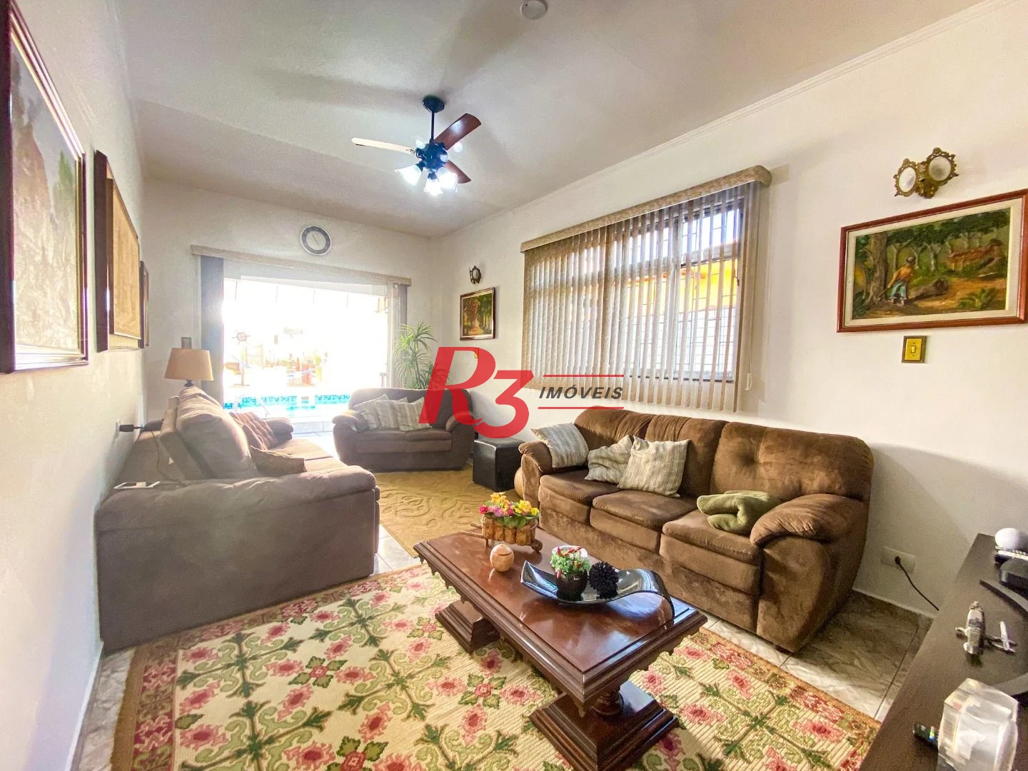 Excelente Casa a Venda 320m² 3 dorms sendo 1 suíte, 4 wc´s, 3 Vagas