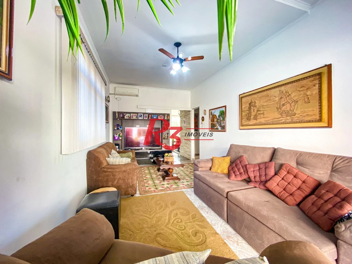 Excelente Casa a Venda 320m² 3 dorms sendo 1 suíte, 4 wc´s, 3 Vagas